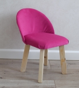 Детский стульчик мягкий с деревянными ножками. Цвет розовый.